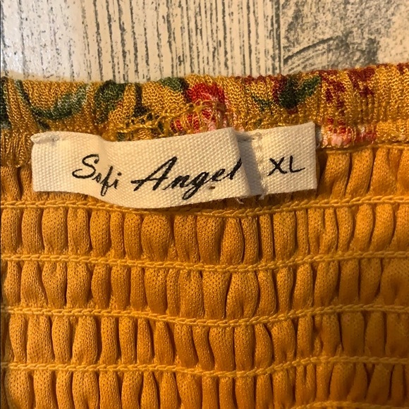Sofi Angel Yellow Floral Crop Top - Picture 6 of 7